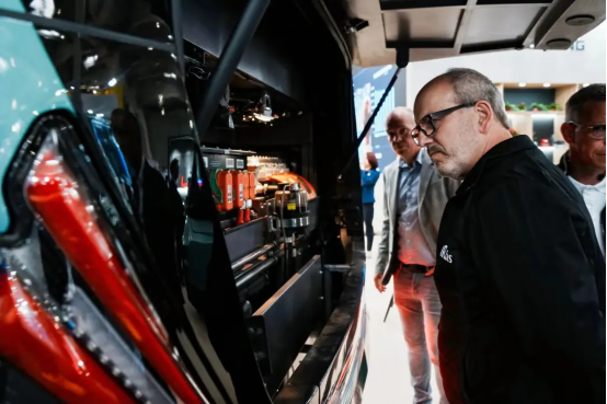 1726643698308906.png image.png