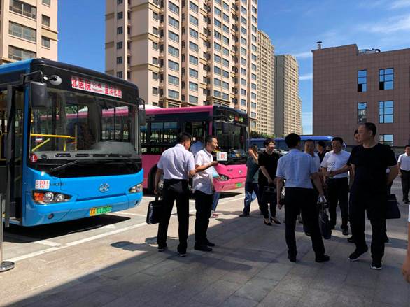 1535006368750563.jpg 说明: C:\Users\luye\Desktop\0817哈尔滨\智慧客车体验行现场.jpg