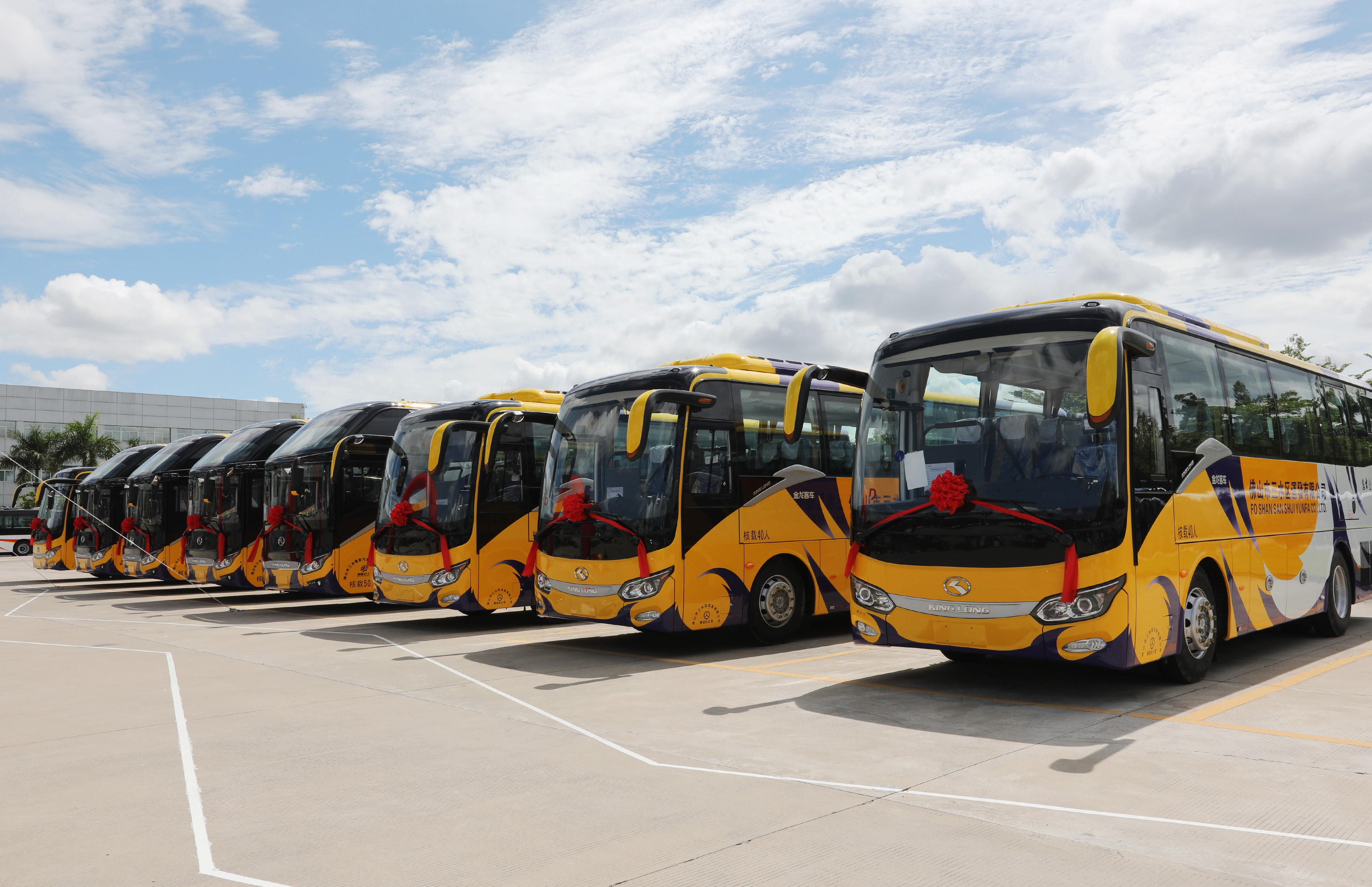 1568977532623638.jpg 佛山三水交车01.jpg