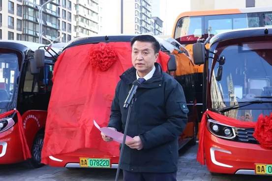 1676446825486090.jpg 2 济南公交集团党委书记、董事长石军致辞