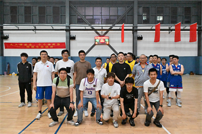 1718863418336654.jpg 7、总工程师李春为生产服务分工会颁“道德风尚奖”.jpg