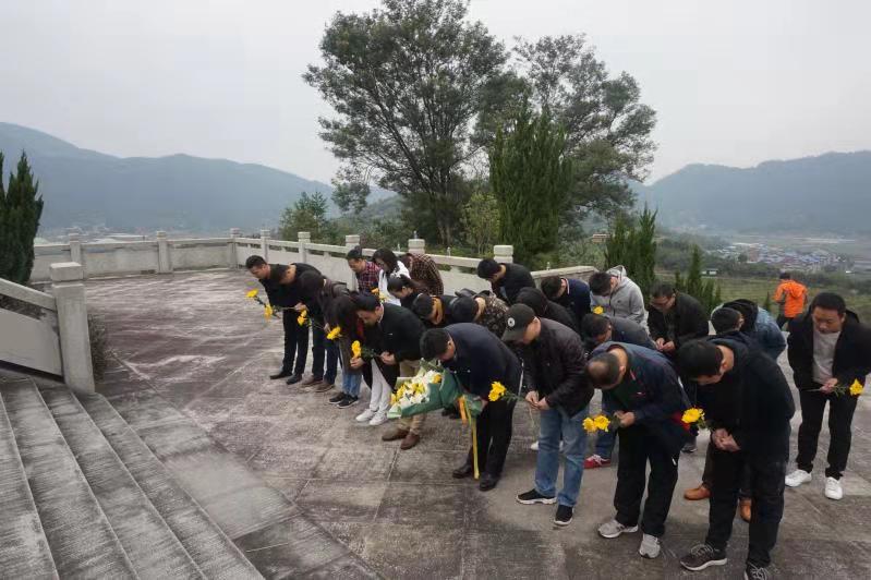 1543386807191440.jpg 815881977407218215.jpg