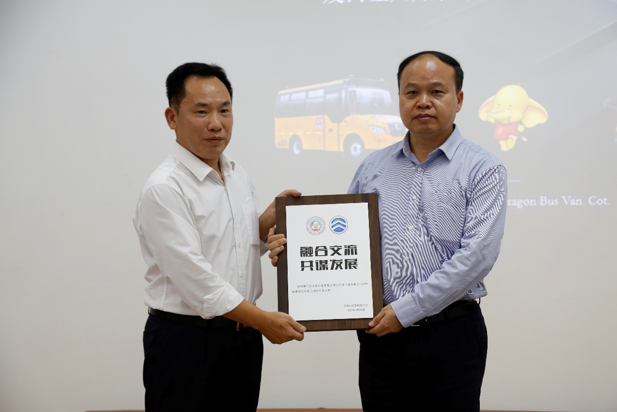 1617264508315615.jpg 1617264508315615.jpg